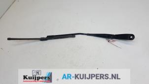Used Front wiper arm Volvo XC70 (BZ) 2.4 D5 20V AWD Price € 15,00 Margin scheme offered by Autorecycling Kuijpers