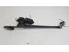 Wiper motor + mechanism from a Ssang Yong Musso, 1993 / 2007 2.9TD, Jeep/SUV, Diesel, 2.874cc, 88kW (120pk), 4x4, OM662910, 1998-04 / 2007-09, E0A1D; E0B1D; E0BAD; E0BMD 1999
