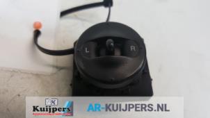 Gebrauchte Spiegel Schalter Kia Carens II (FJ) 2.0 CRDI 16V Preis € 15,00 Margenregelung angeboten von Autorecycling Kuijpers