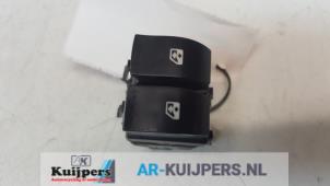 Used Multi-functional window switch Renault Clio II (BB/CB) 1.4 16V Price € 10,00 Margin scheme offered by Autorecycling Kuijpers