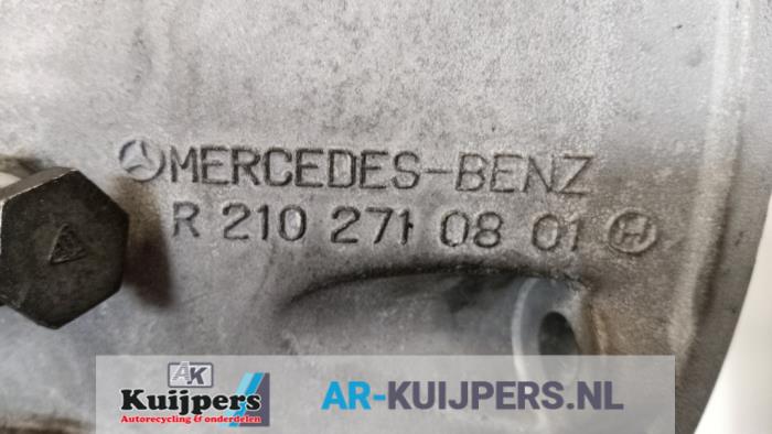 Caja de cambios de un Mercedes-Benz C (W203) 3.2 C-32 AMG V6 18V 2003