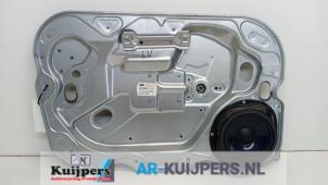 Używane Mechanizm szyby lewej przedniej wersja 4-drzwiowa Ford Focus C-Max 1.8 16V Cena € 20,00 Procedura marży oferowane przez Autorecycling Kuijpers