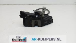 Used Front door lock mechanism 4-door, right Ford Mondeo IV Wagon 2.0 TDCi 140 16V Price € 25,00 Margin scheme offered by Autorecycling Kuijpers