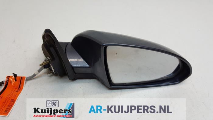 Wing mirror, right from a Nissan Primera (P12) 1.6 16V 2004