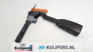 Used Front seatbelt buckle, left BMW 5 serie Touring (E39) 525i 24V Price € 35,00 Margin scheme offered by Autorecycling Kuijpers