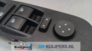 Interruptor combinado de ventanillas de un Fiat Bravo (198A) 1.4 T-Jet 16V 150 2008