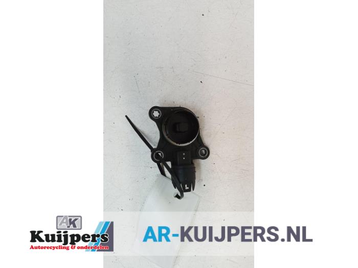 Begagnade Kamaxelsensor Peugeot 308 (4A/C) 1.6 VTI 16V Pris € 20,00 Marginaltabell erbjuds av Autorecycling Kuijpers