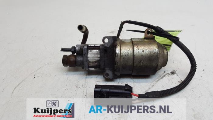 Booster pump from a Alfa Romeo 147 (937) 2.0 Twin Spark 16V 2001