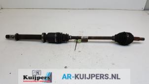 Used Front drive shaft, right Renault Clio III (BR/CR) 1.2 16V 75 Price € 10,00 Margin scheme offered by Autorecycling Kuijpers