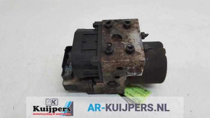 Używane Pompa ABS Peugeot Boxer (244) 2.8 HDi 127 Cena € 120,00 Procedura marży oferowane przez Autorecycling Kuijpers
