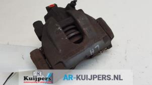Used Rear brake calliper, left Volvo V70 (SW) 2.4 D5 20V Price € 20,00 Margin scheme offered by Autorecycling Kuijpers
