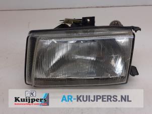 Używane Reflektor lewy Volkswagen Caddy II (9K9A) 1.9 TDI Cena € 19,00 Procedura marży oferowane przez Autorecycling Kuijpers