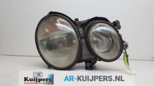Used Headlight, right Mercedes CLK (R208) 3.2 320 V6 18V Price € 199,00 Margin scheme offered by Autorecycling Kuijpers