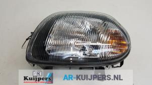 Used Headlight, left Renault Clio II (BB/CB) 1.6 Autom. Price € 35,00 Margin scheme offered by Autorecycling Kuijpers