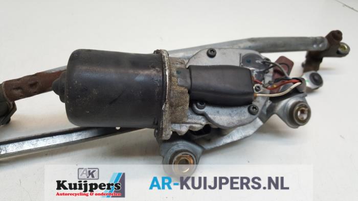 Wiper motor + mechanism from a Peugeot 607 (9D/U) 2.9 V6 24V 2003