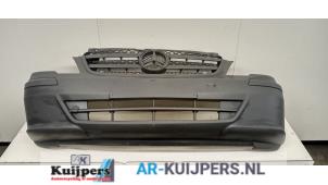 Gebrauchte Stoßstange vorne Mercedes Vito (639.6) 2.2 111 CDI 16V Preis € 95,00 Margenregelung angeboten von Autorecycling Kuijpers