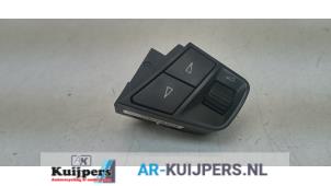 Used Steering wheel mounted radio control Opel Antara (LA6) 2.4 16V 4x4 Price € 15,00 Margin scheme offered by Autorecycling Kuijpers
