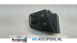 Usagé Interrupteur de volant Opel Antara (LA6) 2.4 16V 4x4 Prix € 25,00 Règlement à la marge proposé par Autorecycling Kuijpers