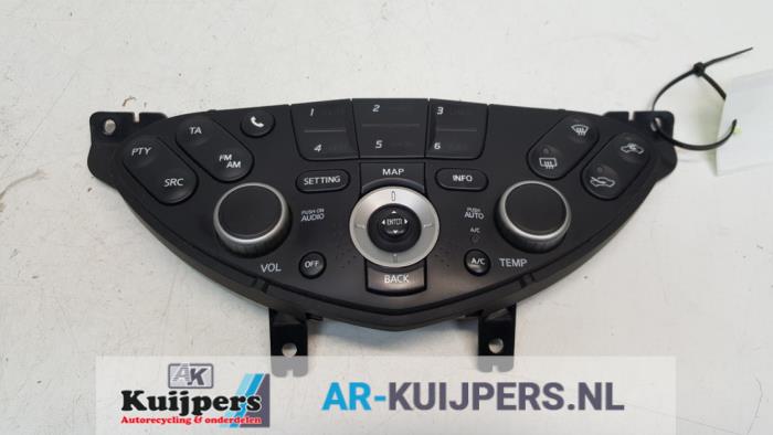 Używane Panel obslugi radia Nissan Primera Traveller (W12) 2.0 16V Cena € 30,00 Procedura marży oferowane przez Autorecycling Kuijpers