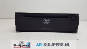 Używane Odtwarzacz DVD Nissan Primera Wagon (W12) 2.0 16V Cena € 50,00 Procedura marży oferowane przez Autorecycling Kuijpers