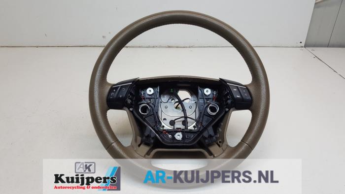 Steering wheel from a Volvo XC90 I 3.2 24V 2010