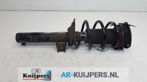 Used Fronts shock absorber, left Volkswagen Touran (5T1) 1.6 TDI Price € 35,00 Margin scheme offered by Autorecycling Kuijpers