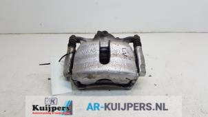 Used Front brake calliper, left Volkswagen Touran (5T1) 1.6 TDI Price € 35,00 Margin scheme offered by Autorecycling Kuijpers