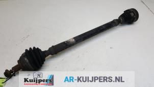Used Front drive shaft, right Volkswagen Golf VI Variant (AJ5/1KA) 1.6 TDI 16V 105 Price € 40,00 Margin scheme offered by Autorecycling Kuijpers