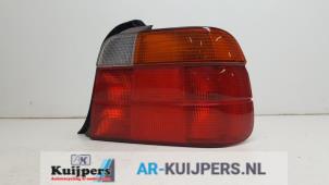 Gebrauchte Rücklicht rechts BMW 3 serie Compact (E36/5) 316i Preis € 20,00 Margenregelung angeboten von Autorecycling Kuijpers