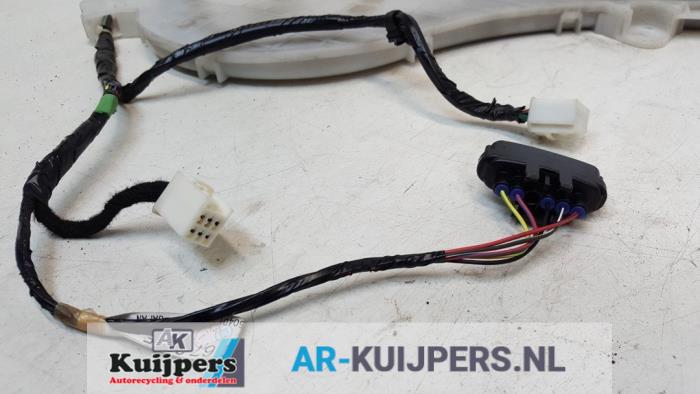 Wiring harness Mazda 5 2.0i 16V - 12345 - Autorecycling Kuijpers
