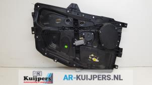 Usagé Mécanique vitre 4portes avant gauche Ford Fusion 1.4 16V Prix € 19,00 Règlement à la marge proposé par Autorecycling Kuijpers