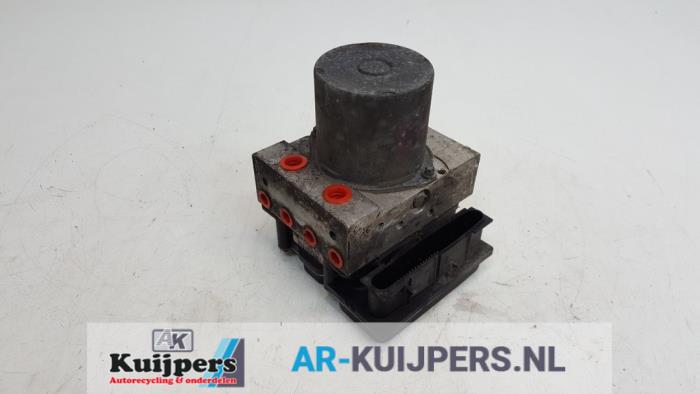 Usagé Pompe ABS Ford Transit 2.2 TDCi 16V Prix € 40,00 Règlement à la marge proposé par Autorecycling Kuijpers