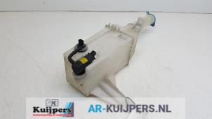 Used Front windscreen washer reservoir Chevrolet Epica 2.5 24V Price € 19,00 Margin scheme offered by Autorecycling Kuijpers