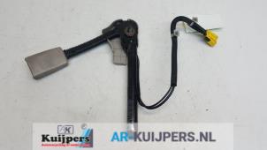 Usagé Attache ceinture avant gauche Hyundai Sonata 2.4 16V CVVT Prix € 40,00 Règlement à la marge proposé par Autorecycling Kuijpers