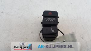 Usados Interruptor de luz de pánico Volkswagen Up! (121) e-Load Up Van Precio € 10,00 Norma de margen ofrecido por Autorecycling Kuijpers