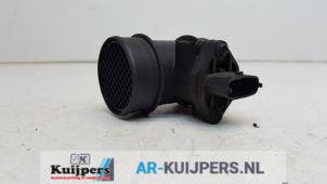 Używane Czujnik masy powietrza Opel Meriva 1.4 16V Twinport Cena € 20,00 Procedura marży oferowane przez Autorecycling Kuijpers