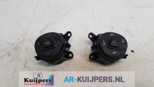 Used Steering wheel mounted radio control Ford Focus 3 1.0 Ti-VCT EcoBoost 12V 125 Price € 25,00 Margin scheme offered by Autorecycling Kuijpers
