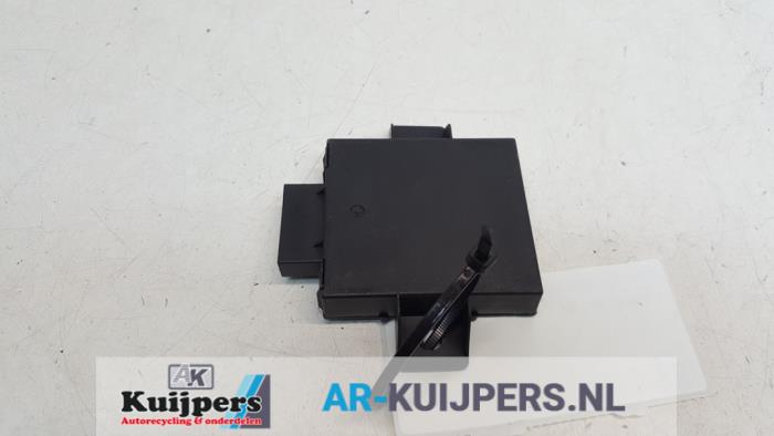 Używane Modul alarmu Volkswagen Phaeton (3D) 3.0 V6 TDI 24V 4Motion Cena € 19,00 Procedura marży oferowane przez Autorecycling Kuijpers