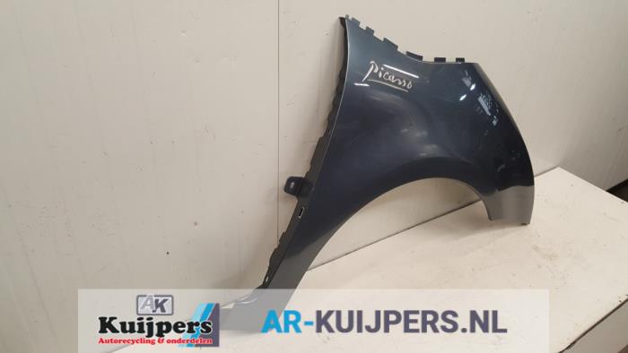 Front wing, right from a Citroën C4 Grand Picasso (UA) 2.0 16V Autom. 2008