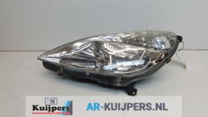 Used Headlight, left Peugeot 607 (9D/U) 2.9 V6 24V Price € 115,00 Margin scheme offered by Autorecycling Kuijpers