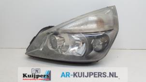 Used Headlight, left Renault Espace (JK) 2.2 dCi 16V Price € 65,00 Margin scheme offered by Autorecycling Kuijpers