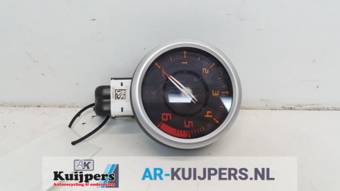Używane Obrotomierz Renault Twingo II (CN) 1.5 dCi 90 FAP Cena € 20,00 Procedura marży oferowane przez Autorecycling Kuijpers