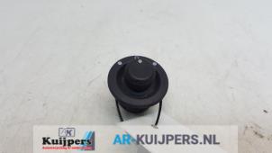 Used Mirror switch Renault Twingo II (CN) 1.5 dCi 90 FAP Price € 10,00 Margin scheme offered by Autorecycling Kuijpers