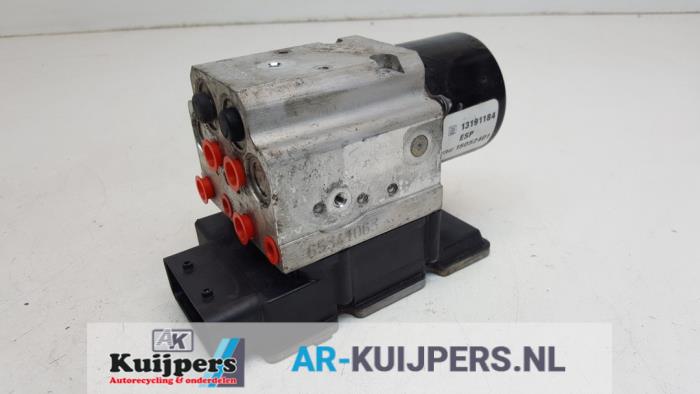 Używane Pompa ABS Cadillac BLS 2.0 Turbo 16V Cena € 55,00 Procedura marży oferowane przez Autorecycling Kuijpers