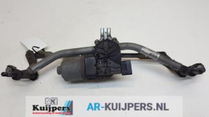Used Wiper motor + mechanism Peugeot 208 I (CA/CC/CK/CL) 1.4 HDi Price € 40,00 Margin scheme offered by Autorecycling Kuijpers