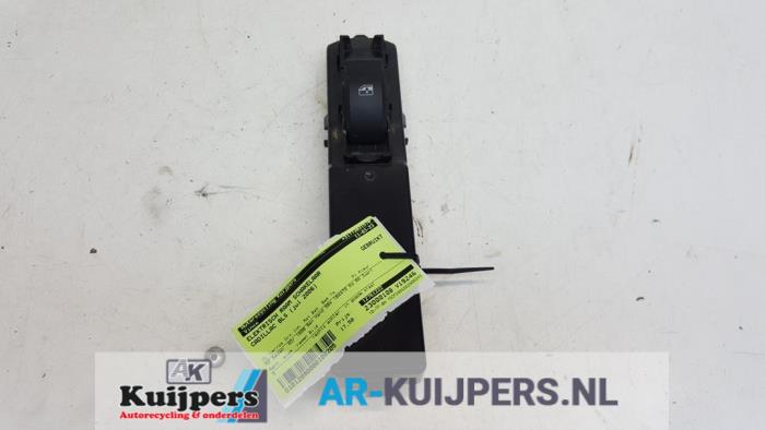 Usados Interruptor de ventanilla eléctrica Cadillac BLS 2.0 Turbo 16V Precio € 17,50 Norma de margen ofrecido por Autorecycling Kuijpers
