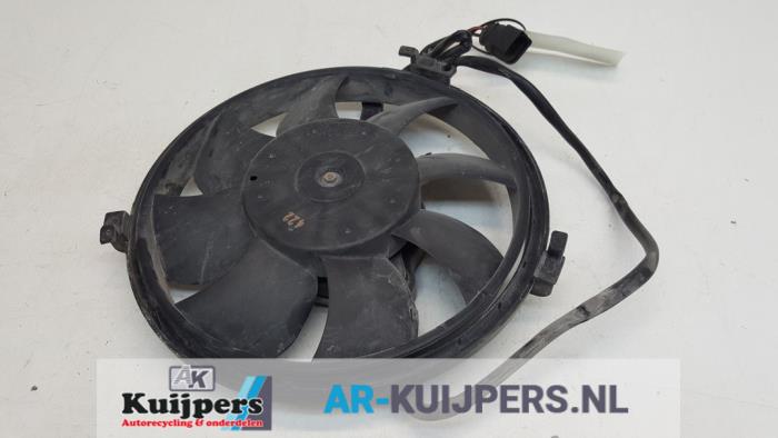 Używane Wentylator Audi RS 6 (C5) RS6 4.2 V8 40V Biturbo Cena € 195,00 Procedura marży oferowane przez Autorecycling Kuijpers