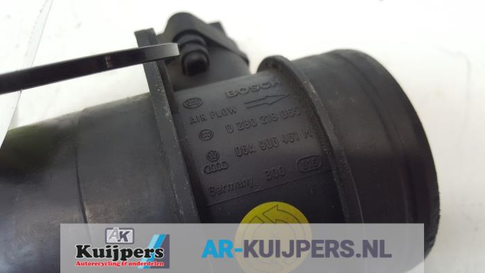 Air mass meter from a Audi RS 6 (C5) 4.2 V8 40V Biturbo 2003