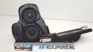 Używane Subwoofer Audi RS 6 (C5) 4.2 V8 40V Biturbo Cena € 35,00 Procedura marży oferowane przez Autorecycling Kuijpers