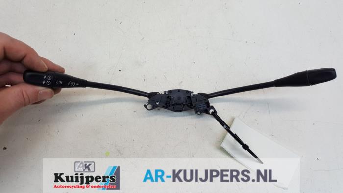Używane Obsluga tempomatu Mercedes CLK (C209) 5.4 55 AMG V8 24V Cena € 50,00 Procedura marży oferowane przez Autorecycling Kuijpers